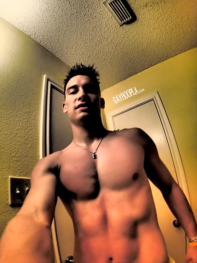 Gay-Hoopla-GayHoopla-young-fresh-faced-18-year-old-Thomas-Diaz-college-football-wank-morning-wood-sweaty-003-male-tube-red-tube-gallery-photo